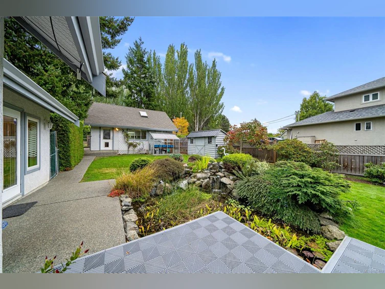 1741 Barrie Road, Saanich, BC, V8N 2W4 - 49