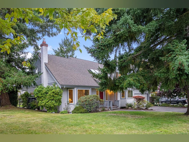 1741 Barrie Road, Saanich, BC, V8N 2W4 - 47