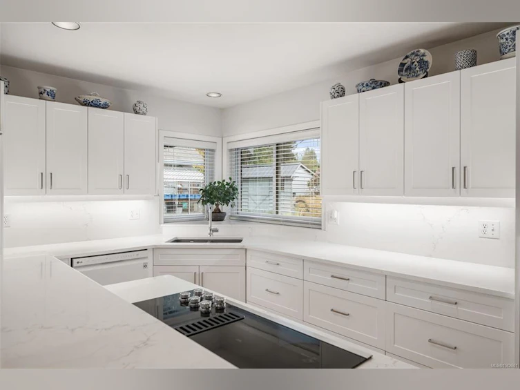 1741 Barrie Road, Saanich, BC, V8N 2W4 - 11