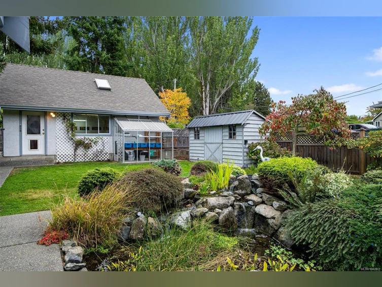 1741 Barrie Road, Saanich, BC, V8N 2W4 - 48