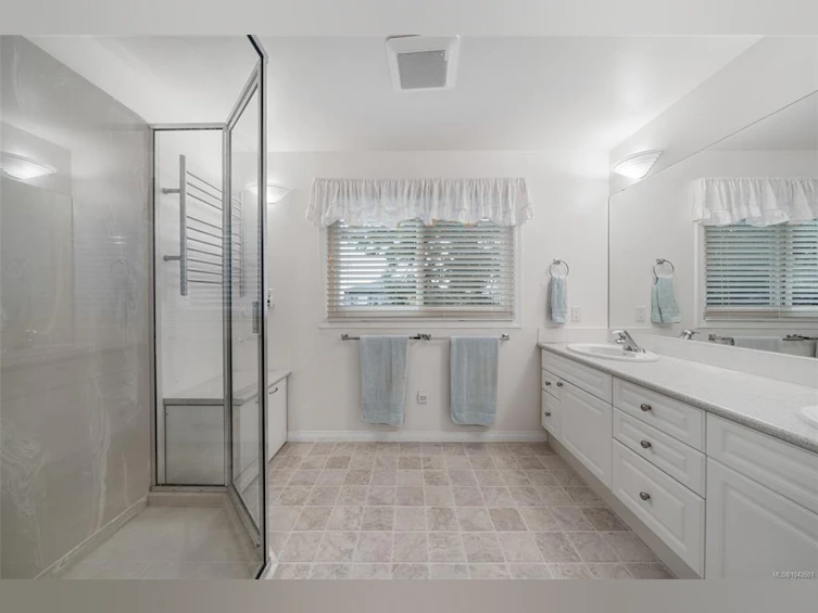 1741 Barrie Road, Saanich, BC, V8N 2W4 - 37
