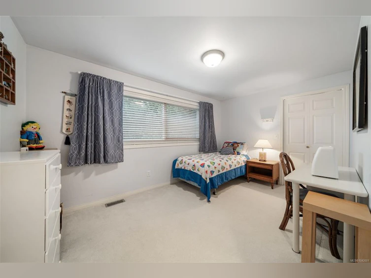 1741 Barrie Road, Saanich, BC, V8N 2W4 - 35