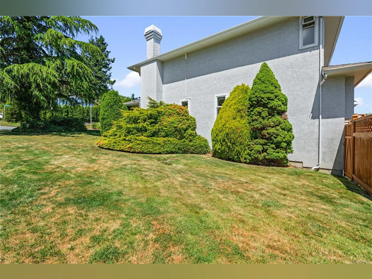 4239 Arbordale Court, Saanich, BC, V8N 6K1 - 61