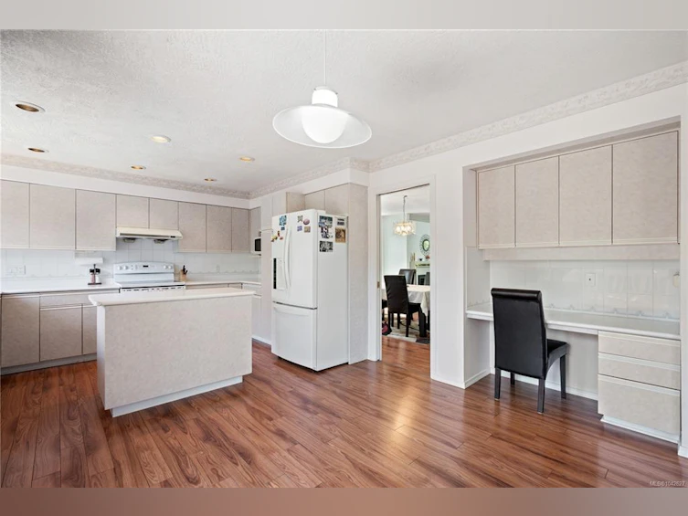 4239 Arbordale Court, Saanich, BC, V8N 6K1 - 17