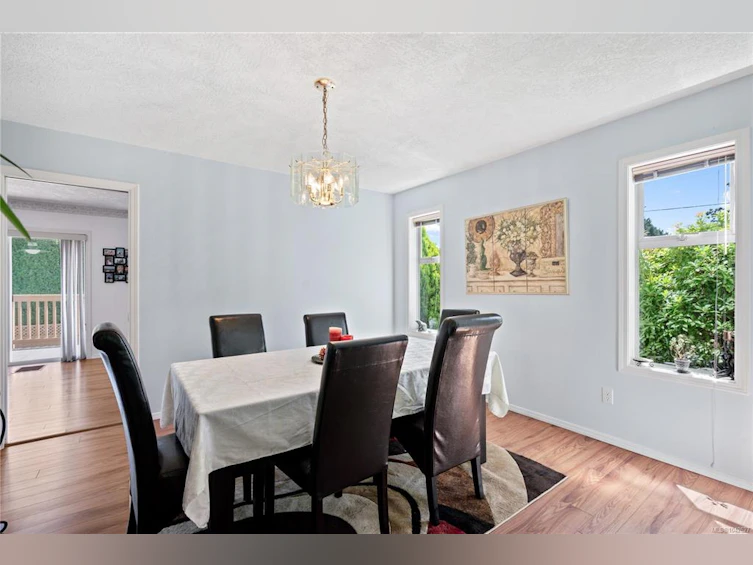 4239 Arbordale Court, Saanich, BC, V8N 6K1 - 10