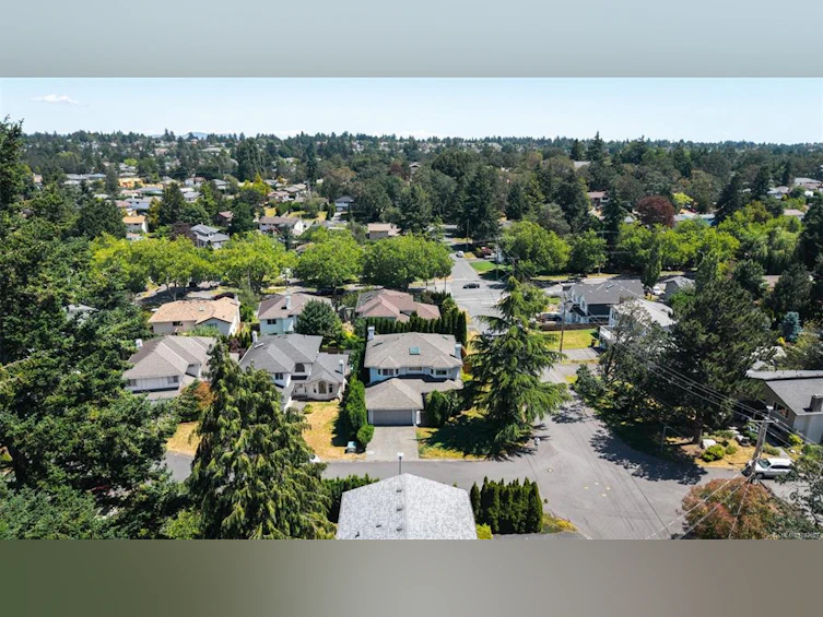 4239 Arbordale Court, Saanich, BC, V8N 6K1 - 69