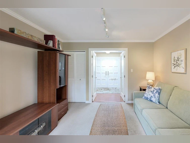 104-2345 Cedar Hill Cross Road, Oak Bay, BC, V8P 5M8 - 21