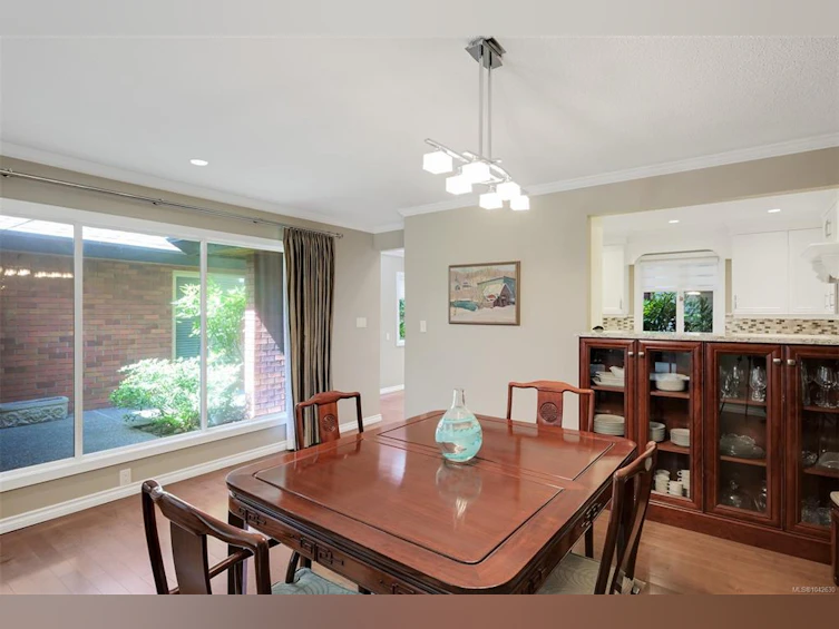 104-2345 Cedar Hill Cross Road, Oak Bay, BC, V8P 5M8 - 12