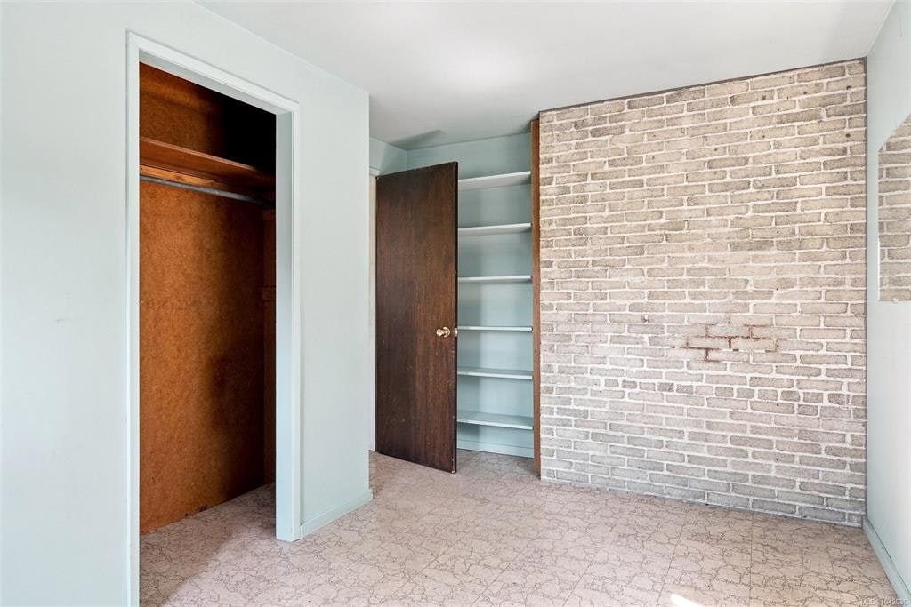 950 Dunn Avenue, Saanich, BC, V8X 2Z4 - 24