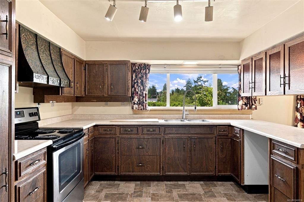 950 Dunn Avenue - 4
