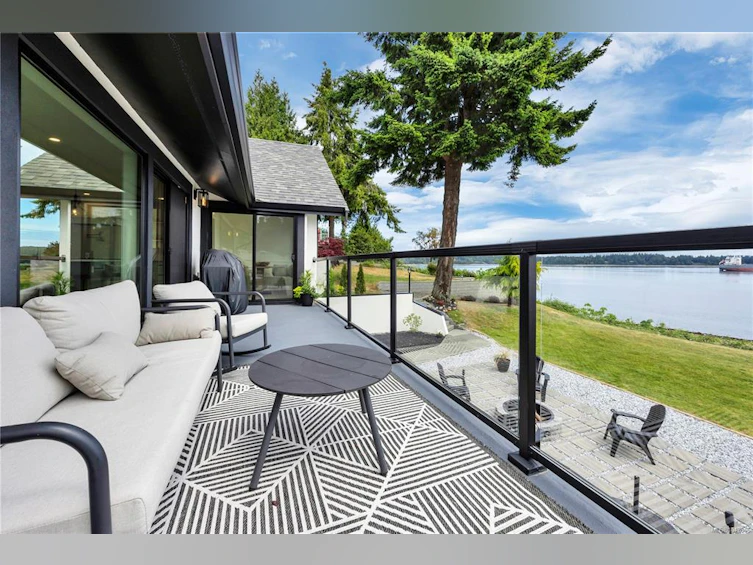 299 Gill Road, Ladysmith, BC, V9G 1X9 - 2