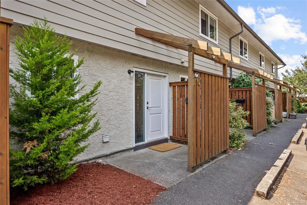 10-951 17th Street, Courtenay, BC, V9N 7P8