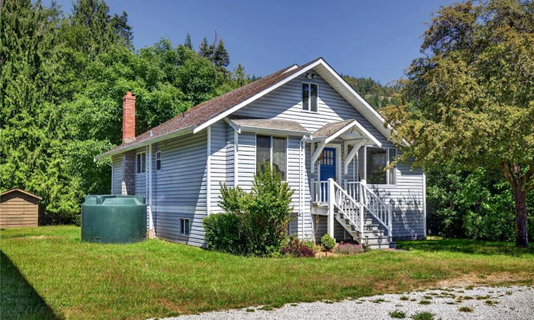 2401 Fulford Ganges Road