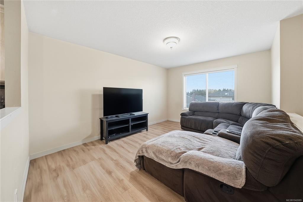 6085 Clayburn Place, Nanaimo, BC, V9V 1M6 - 2