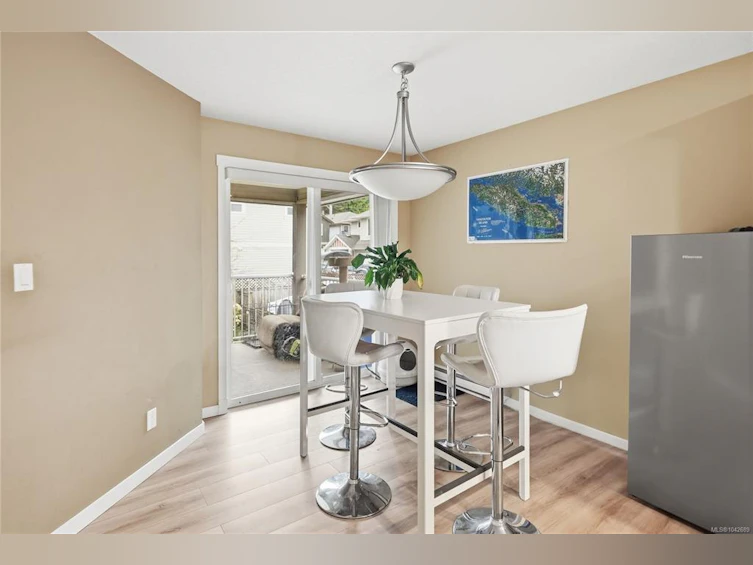 6085 Clayburn Place, Nanaimo, BC, V9V 1M6 - 5