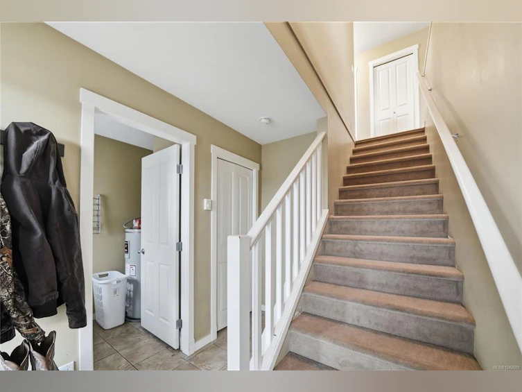 6085 Clayburn Place, Nanaimo, BC, V9V 1M6 - 22
