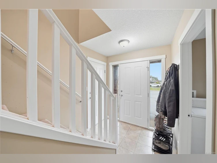 6085 Clayburn Place, Nanaimo, BC, V9V 1M6 - 11