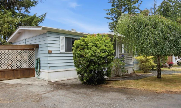 25-1247 Arbutus Road