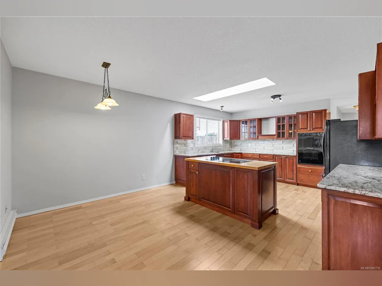 625 Forsyth Avenue, Parksville, BC, V9P 1G9 - 9