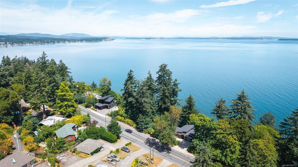 4569 Cordova Bay Road, Saanich, BC, V8X 3V6 - 12