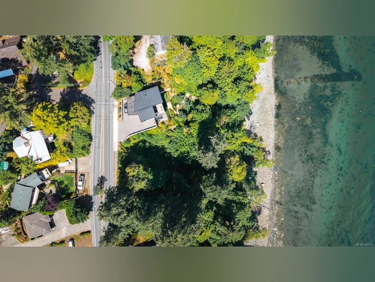 4569 Cordova Bay Road, Saanich, BC, V8X 3V6 - 7