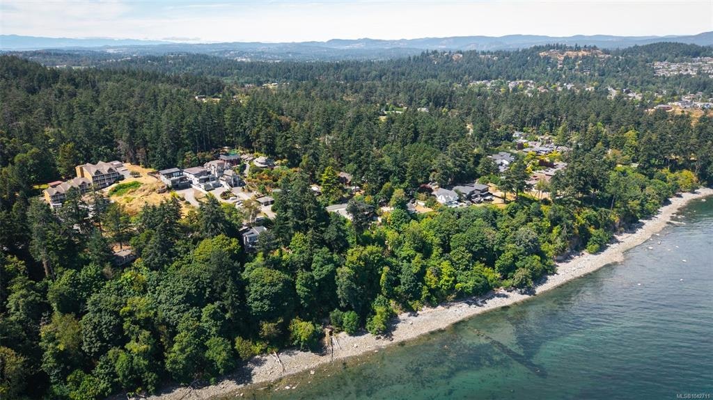 4569 Cordova Bay Road, Saanich, BC, V8X 3V6 - 16