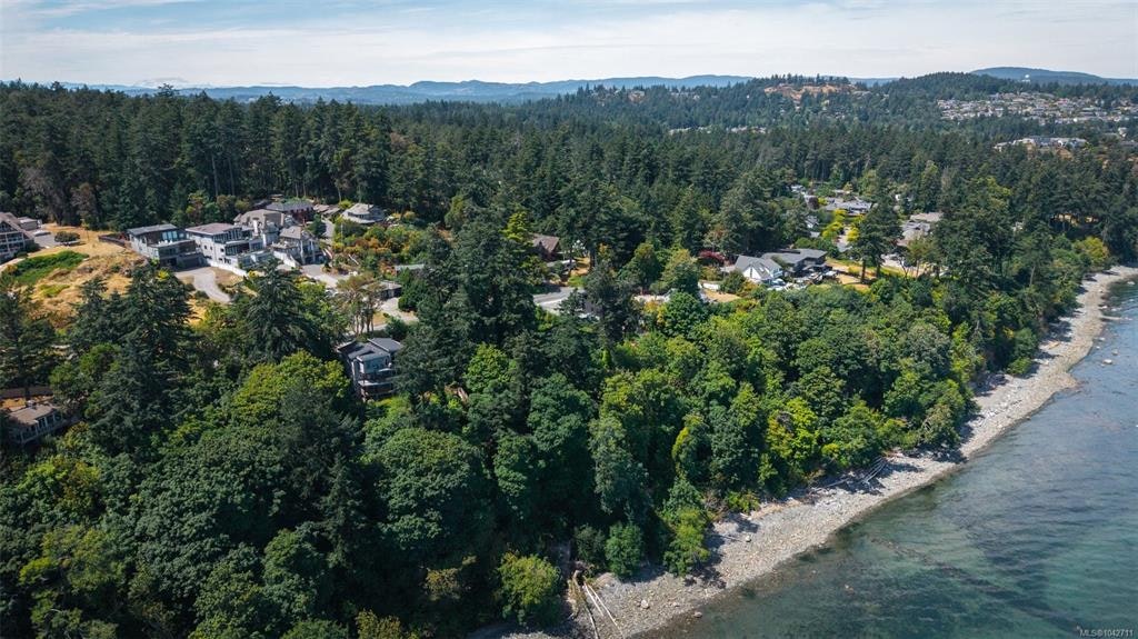 4569 Cordova Bay Road, Saanich, BC, V8X 3V6 - 9