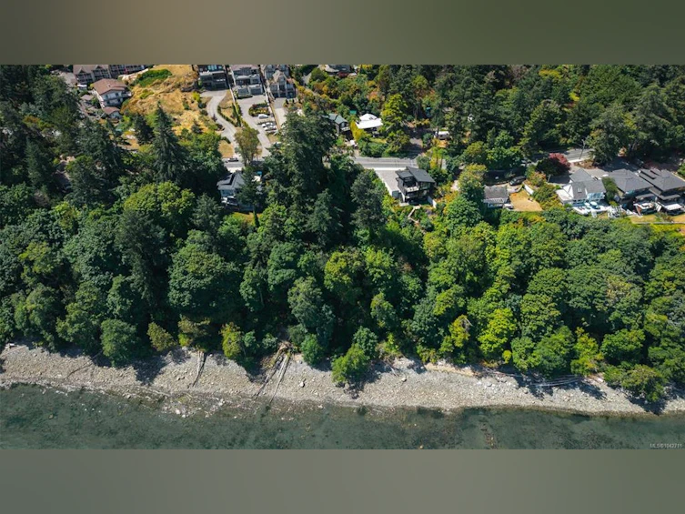 4569 Cordova Bay Road, Saanich, BC, V8X 3V6 - 10