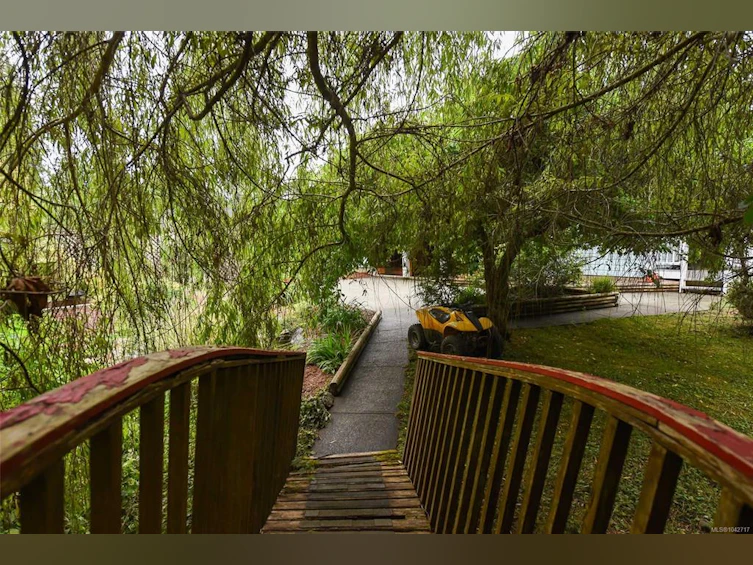 6587 Mystery Beach Road, Union Bay, BC, V0R 1W0 - 58