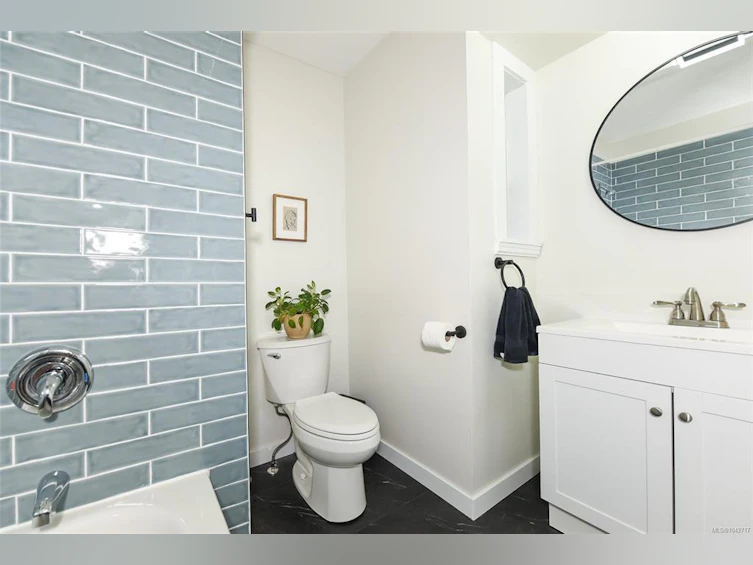 6587 Mystery Beach Road, Union Bay, BC, V0R 1W0 - 40