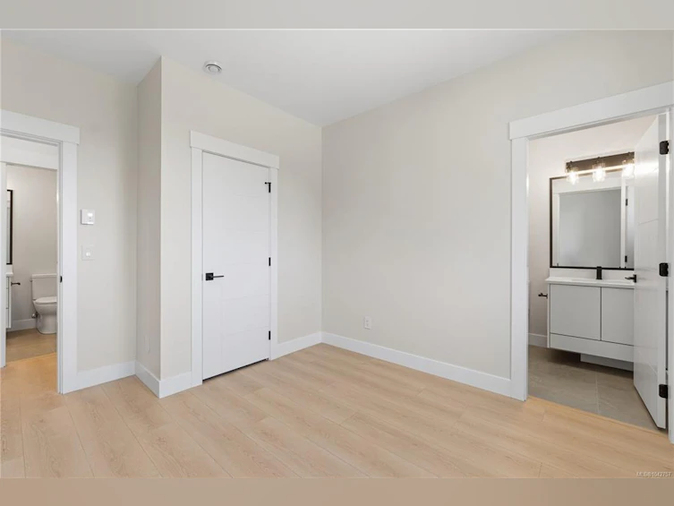 101-5311 Toms Turnabout, Nanaimo, BC, V9T 5M9 - 14