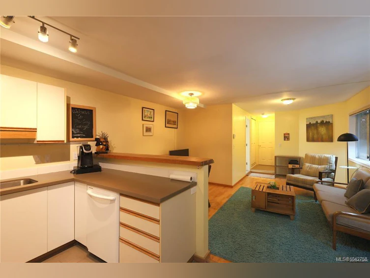 986 Seapearl Place, Saanich, BC, V8Y 2X3 - 43
