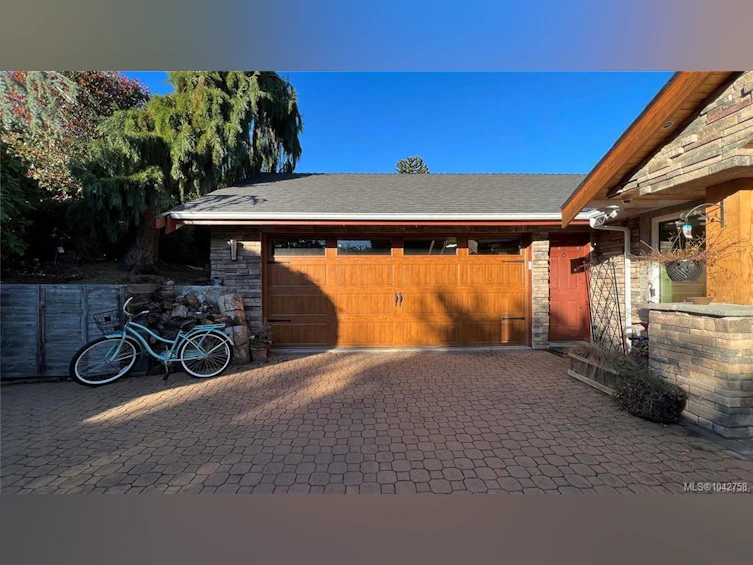 986 Seapearl Place, Saanich, BC, V8Y 2X3 - 65