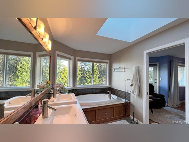 986 Seapearl Place, Saanich, BC, V8Y 2X3 - 21