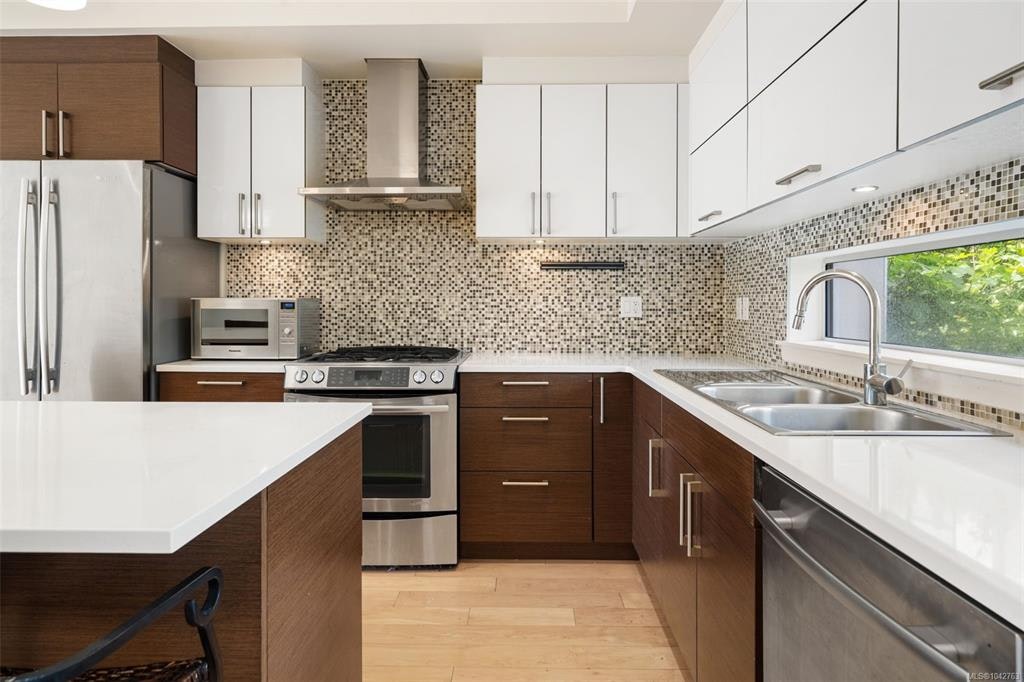 3-2830 Irma Street, Victoria, BC, V9A 1S2 - 9