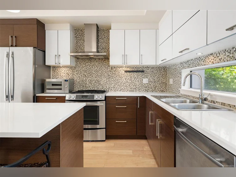 3-2830 Irma Street, Victoria, BC, V9A 1S2 - 9
