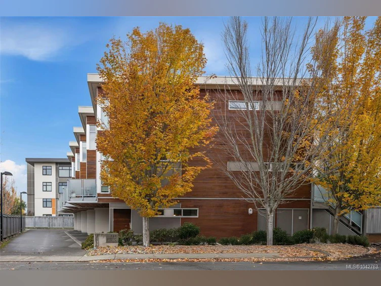 3-2830 Irma Street, Victoria, BC, V9A 1S2