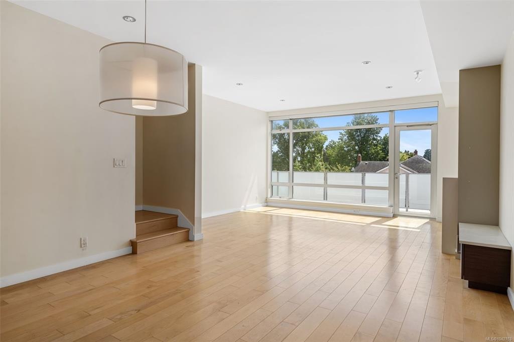 3-2830 Irma Street, Victoria, BC, V9A 1S2 - 11