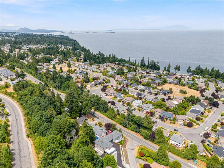 201-5311 Toms Turnabout, Nanaimo, BC, V9T 5M9 - 35