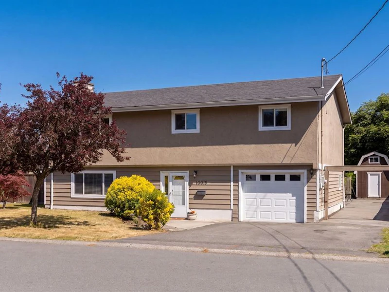 10019 Siddall Road, Sidney BC V8L 3M1