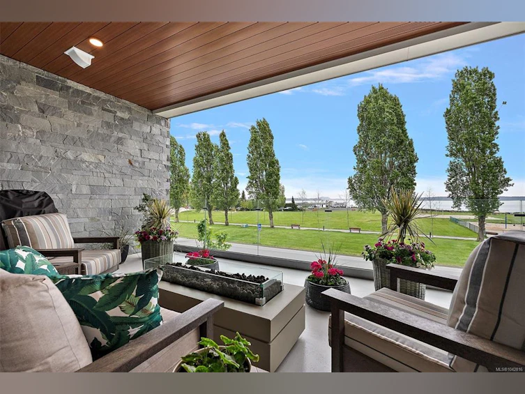 203-9570 Fifth Street, Sidney, BC, V8L 2W5 - 5