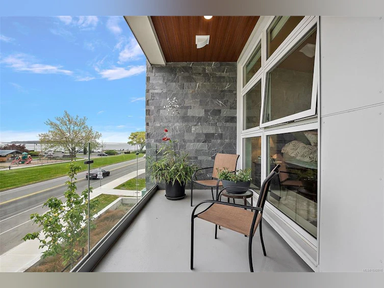 203-9570 Fifth Street, Sidney, BC, V8L 2W5 - 7