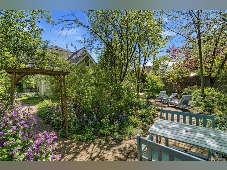 133 Milton Street, Nanaimo, BC, V9R 2K4 - 51