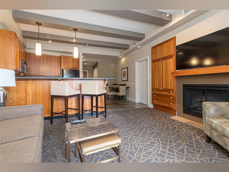 210 B&C-1376 Lynburne Place, Langford, BC, V8S 3J6 - 7