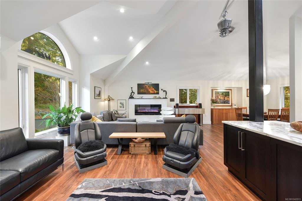 851 Sayward Road, Saanich, BC, V8Y 1R5 - 7