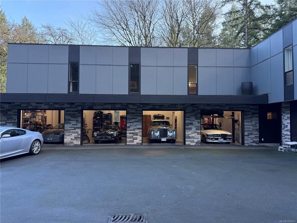 851 Sayward Road, Saanich, BC, V8Y 1R5 - 40