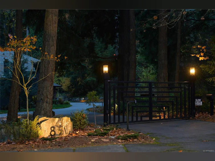 851 Sayward Road, Saanich, BC, V8Y 1R5 - 96