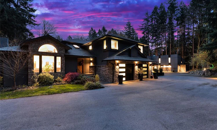 851 Sayward Road