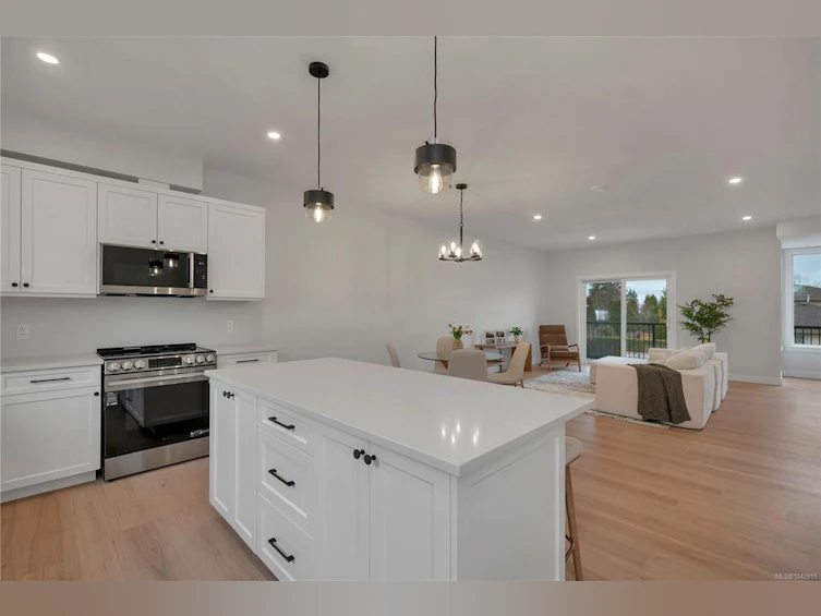 2016A Galerno Road, Campbell River, BC, V9W 0A2 - 8