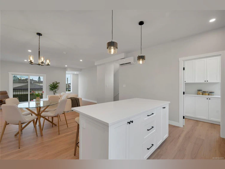 2016A Galerno Road, Campbell River, BC, V9W 0A2 - 7